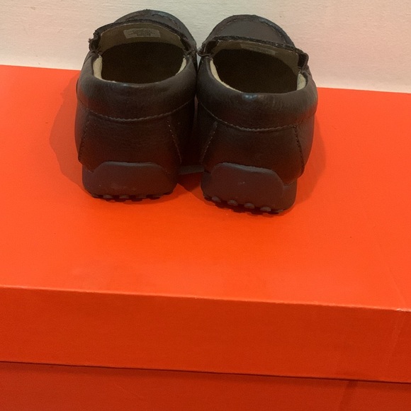 Toddler formal shoes. Like new, only used once for a wedding. - Picture 4 of 6